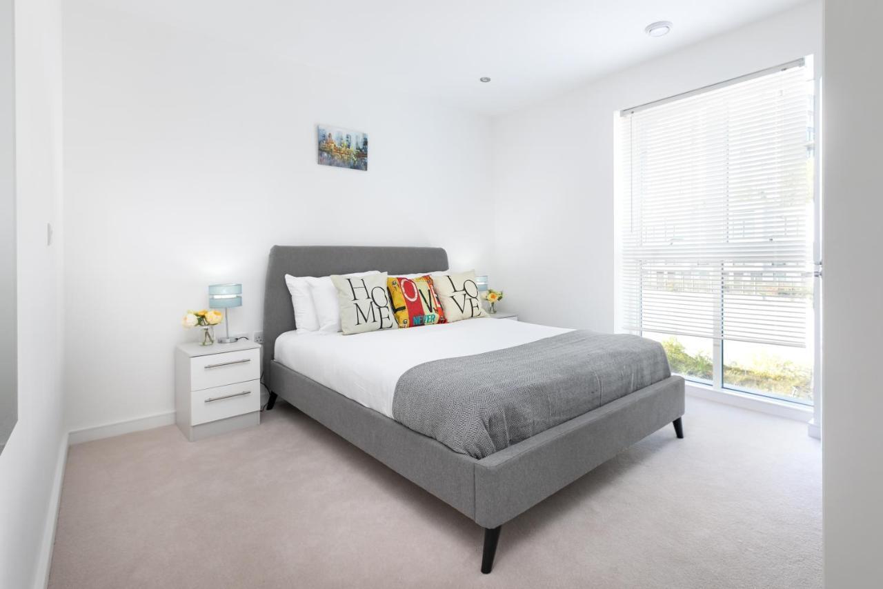 Skyvillion - Olympic View London Stratford Apartment Exterior photo