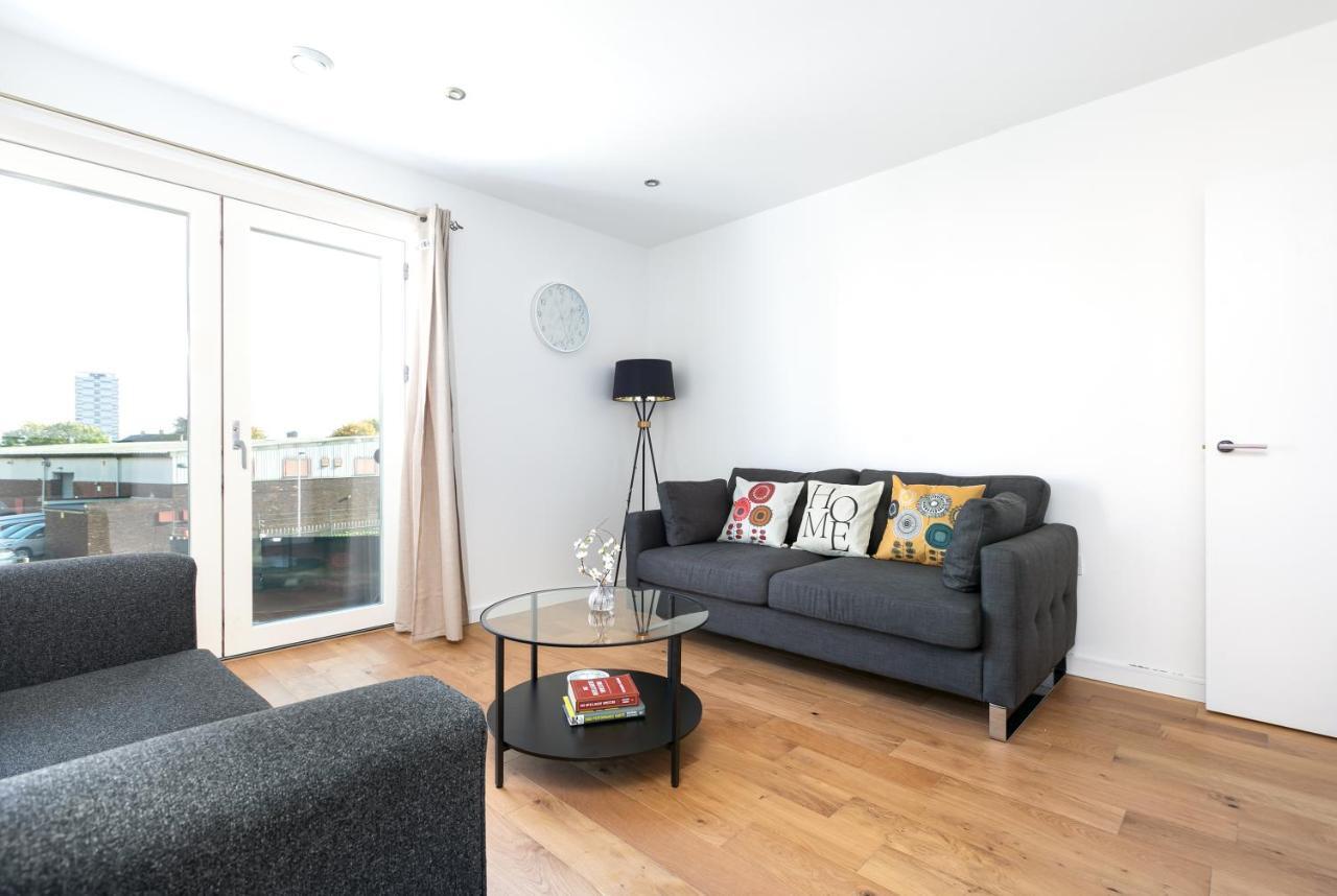 Skyvillion - Olympic View London Stratford Apartment Exterior photo