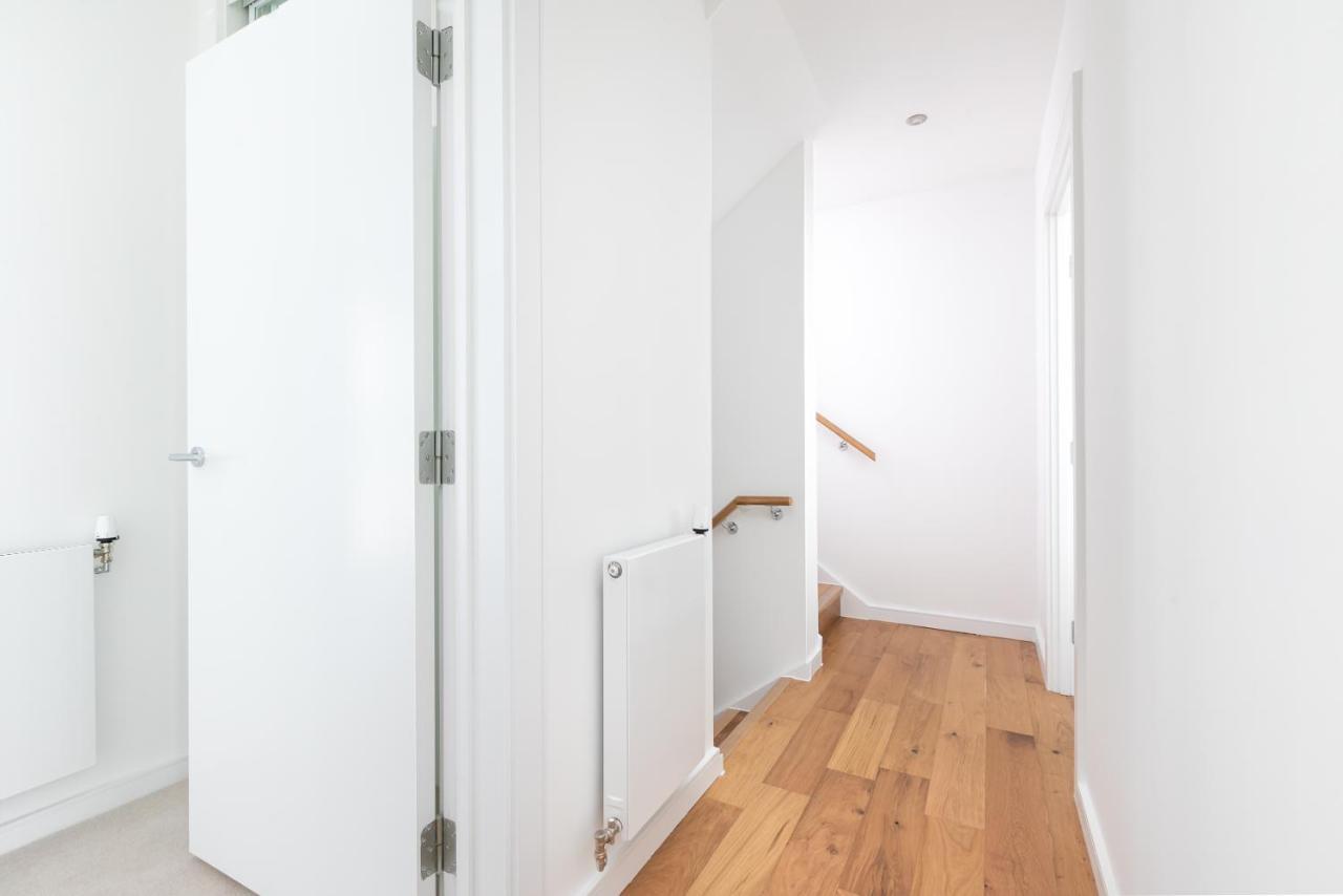 Skyvillion - Olympic View London Stratford Apartment Exterior photo